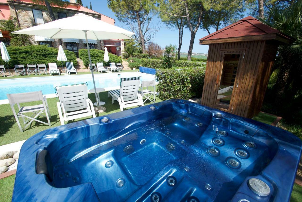 Villa Vittoria Citta Sant'Angelo Exteriör bild